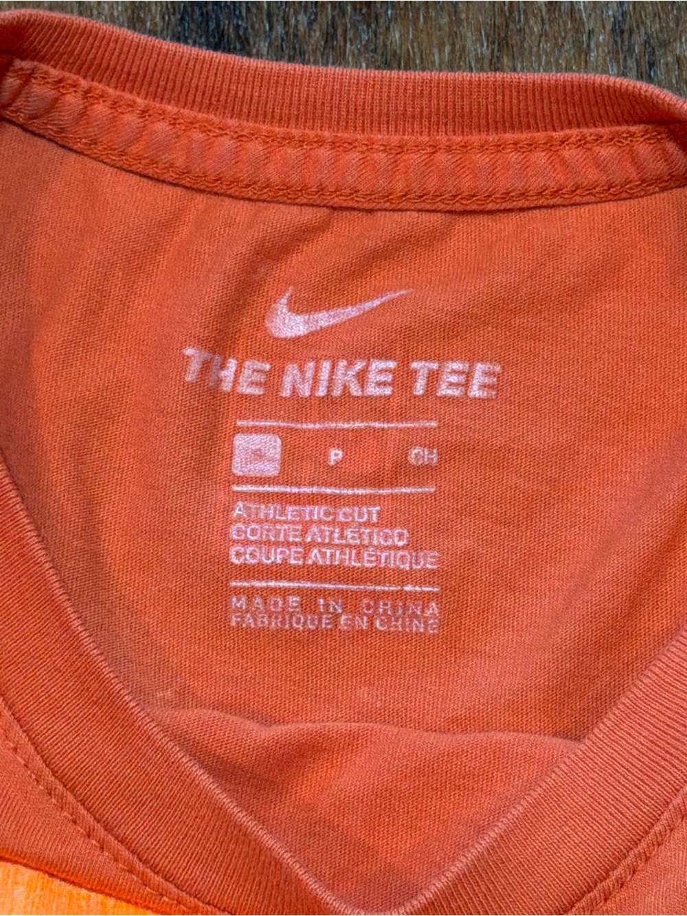 Nike NikeCourt Men's Tennis T-Shirt Size Small Orange Dri-fit - Picture 5 of 6